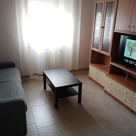 "Casa Sofia" Appartamento Raffalda Zona Clinica 피아첸차 외부 사진